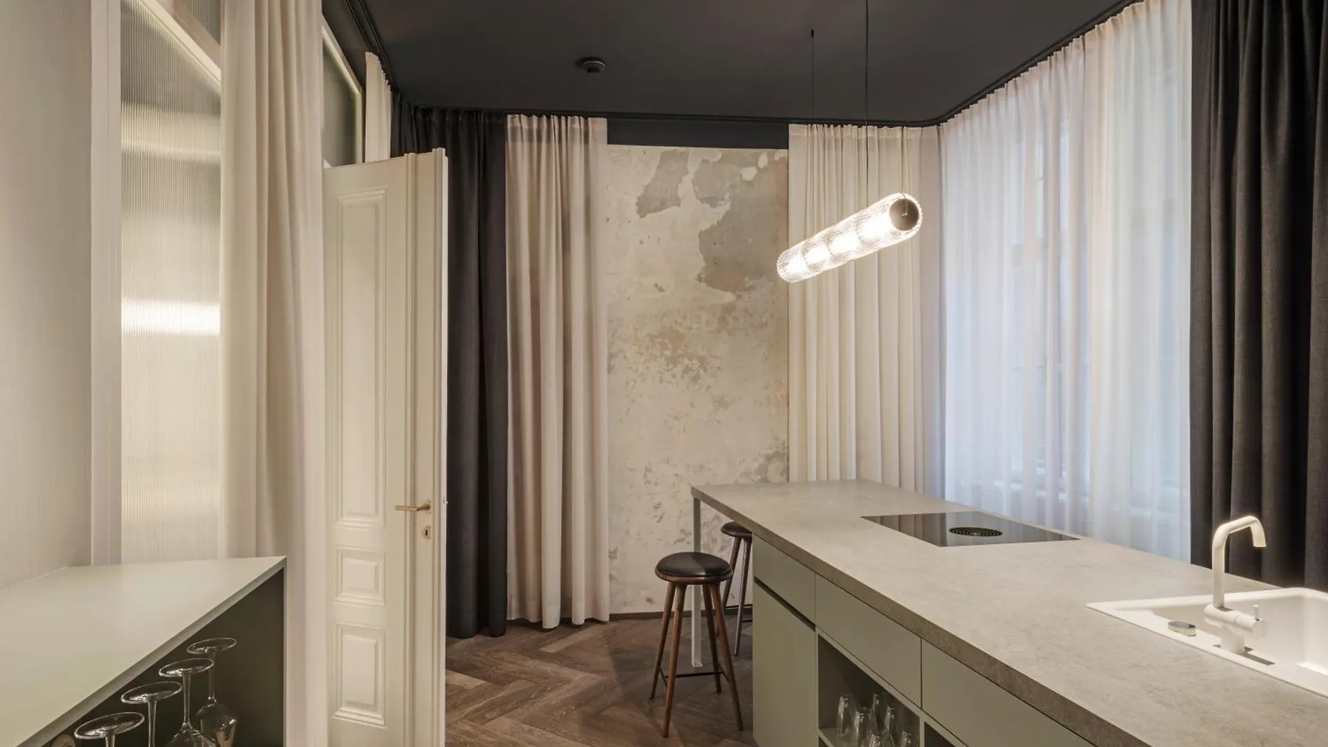 Rooms By Wolfensson - Boutique Hotel Vienna 5*,  Austria